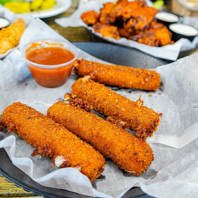 Mozz Logs.